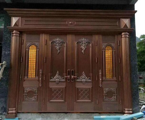 鋁藝大門廠制作的鋁藝門達(dá)到銅門的安裝效果(圖1) 鋁藝大門廠制作的鋁藝門達(dá)到銅門的安裝效果(圖1)