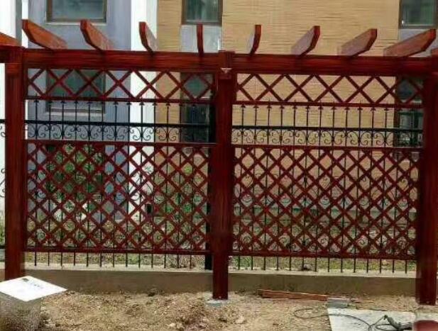 鋁藝圍欄廠家新研發(fā)的鋁藝?yán)燃馨惭b好(圖1) 鋁藝圍欄廠家新研發(fā)的鋁藝?yán)燃馨惭b好(圖1)